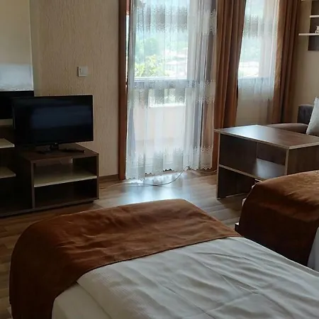 гаджакови בית הארחה