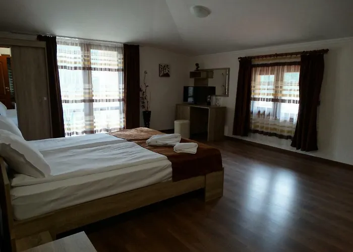 гаджакови 3* Devin